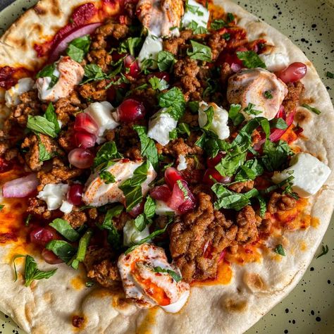 Lamb Flatbread Recipes, Harissa Lamb, Goats Cheese Flatbread, Rose Harissa, Kitchen Secrets, Goat Cheese Pizza, Cheese Flatbread, Harissa Paste, Goats Cheese