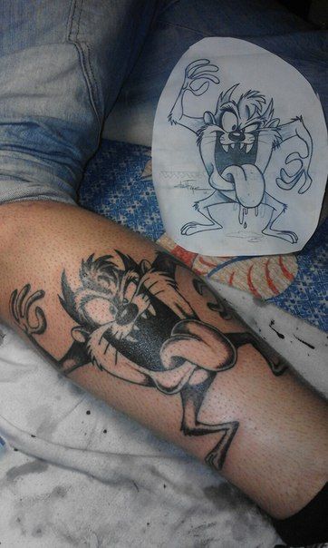 Yorkie Tattoos, Taz Tattoo, Hip Tattoo Designs, Simpsons Tattoo, Animal Sleeve Tattoo, Tazmanian Devil, Crazy Tattoos, African Tattoo, Marvel Tattoos