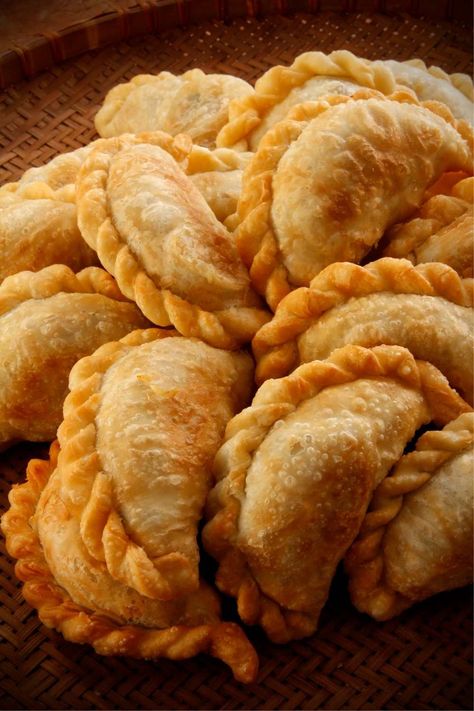 Pioneer Woman Fried Apple Pies - Table for Seven Pancake Pockets Pioneer Woman, Ree Drummond Fried Apple Pies, Pioneer Woman Fried Apple Pies, Easy Fried Apple Pies With Pie Crust, Pioneer Woman Hand Pies, Hand Fried Pies, Mini Fried Apple Pies, Pioneer Woman Meat Pies, How To Make Fried Pies