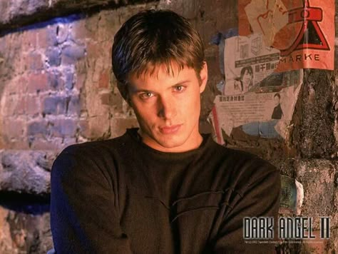 Jensen in dark angel Dark Angel Tv Series, Jensen Ackles Family, Supernatural Pictures, Jared And Jensen, Supernatural Fandom, Smallville, Dark Angel, Jessica Alba, Dean Winchester