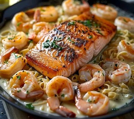 Giada De Laurentiis 🍕🍜 | Salmon and Shrimp Alfredo 😋 | Facebook Salmon And Shrimp Alfredo Pasta, Shrimp And Salmon Recipes, Salmon And Shrimp Alfredo, Ramadan Board, Shrimp Dinners, Best Salmon Recipe, Raw Shrimp, Beauty And The Beast Disney, The Beast Disney