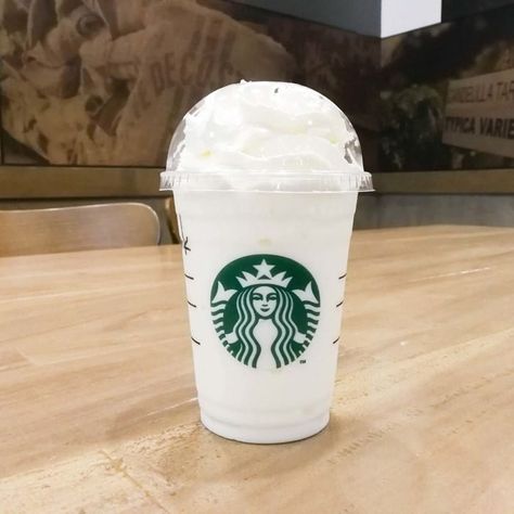 10 Starbucks Drinks for Kids You Didn't Know You Could Order | Taste of Home Starbucks Kids Drinks, Starbucks Drinks For Kids, Starbucks Drinks Without Coffee, Delicious Starbucks Drinks, Starbucks Drinks To Try, Drinks For Kids, Menu Coffee, Blackberry Dessert, Best Starbucks Drinks