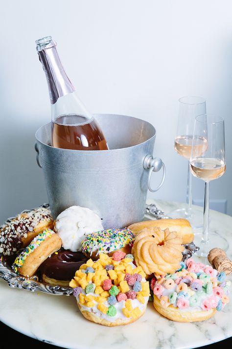 Rosé and donuts for breakfast? YES PLEASE Grown Up Sleepover, Sleepover Party Adults, Slumber Party Birthday Adult, 30th Birthday Sleepover, Adult Sleepover Food, Adult Sleepover Party Ideas, Grown Up Slumber Party, Adult Sleepover Party, Adult Slumber Party Ideas