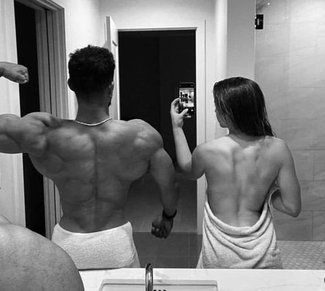 Gym Couple Aesthetic, Gym Men Motivation, Gym Motivation Women, Shoulder Workout Routine, Gym Couple, Passionate Couples, Gym Photos, Couple Picture Poses, Gym Humor