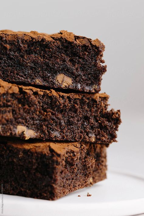 Brownie Food Styling, Stacked Brownies, Desserts Painting, Brownie Aesthetics, Brownie Aesthetic, Chocolate Moodboard, Brownies Photography, Brownie Stack, Brownies Aesthetic