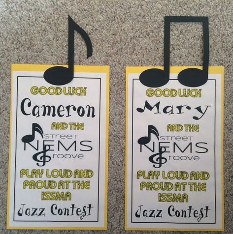 Marching Band Cheer Signs, Marching Band Locker Decorations, Band Locker Decorations, Band Locker Signs, Band Snacks, Marching Band Decor, Cheer Locker Decorations, Choir Quotes, Band Decorations