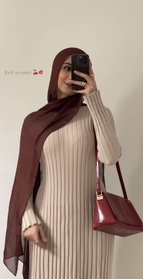 Muslim Skirt Outfit, Modest Dinner Outfits, Hijabi Fashion Dress, Dress Elegant Classy, Modest Outfits Muslim, Muslimah Fashion Casual, Modest Girly Outfits, Hijabista Fashion, Estilo Hijab