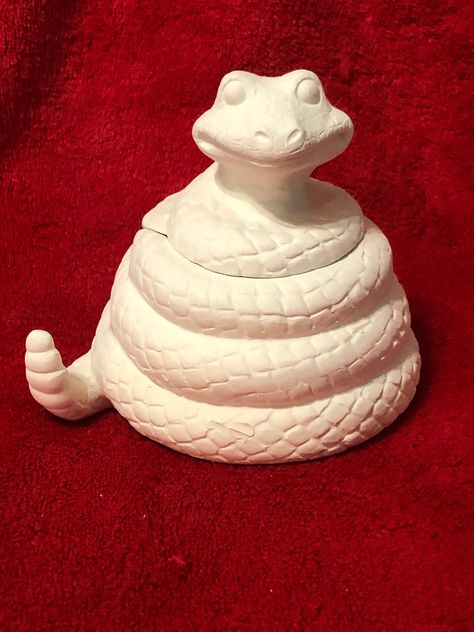 Snake Pottery, Reptile Crafts, Coil Pot, Clay Gifts, Sculpture Inspiration, Coil Pottery, Coil Pots, Polymer Clay Gifts, Clay Plates