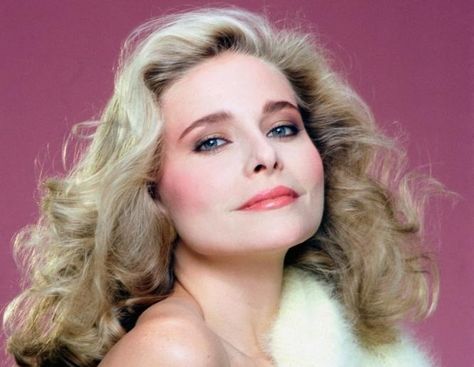 Priscilla Barnes Hairstyle Drawings, Priscilla Barnes, Hairstyle Drawing, Hairstyles Drawing, Celebrity Bodies, Fluffy Sweater, Celebrity Workout, Angora Sweater, Short Hairstyle