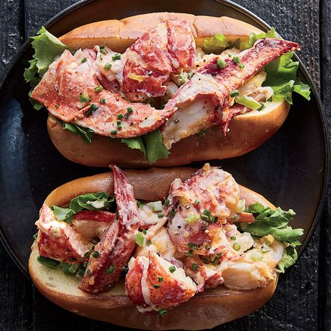 24 Fish and Seafood Sandwiches That Are Sure to Float Your Boat | From lobster rolls and tuna burgers to smoked salmon toasts and shrimp po'boys. Butter Mayo, Lobster Roll Recipe, Seafood Sandwiches, Lobster Roll Recipes, Feed Trough, Best Lobster Roll, Lobster Salad, Lobster Recipes, Roll Recipe