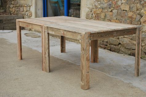 doudou madou et table palette 041 Chunky Dining Table, Bar En Palette, Table Palette, Christmas Inspo, Diy Table, Garden Table, Rustic Dining Table, House Inspiration, Club House