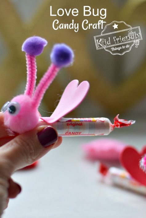 This Love Bug is a Valentine's Day Homemade Craft that's also a fun treat for kids. Perfect for Valentine's gifts and school party favors. www.kidfriendlythingstodo.com #valentinesdaygift #valentinesdaycraftforkids #valentinesdaycandycraft #lovebugvalentinesdaycraft Valentine School Treats Classroom, Kids Craft Fair Ideas, Kids Candy Crafts, Daycare Treats, Bug Candy, Valentines 2024, Classroom Snacks, School Party Favors, Market Day Ideas