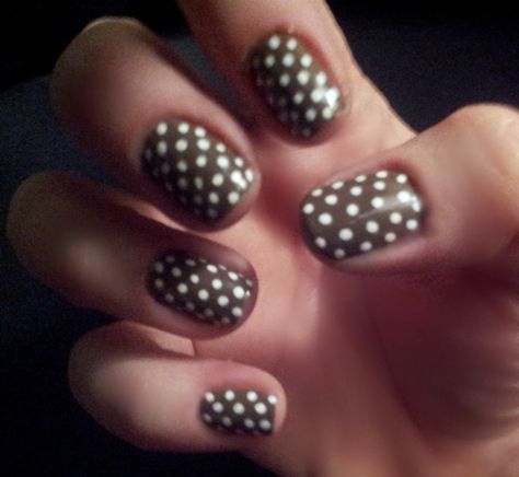 fall nail,nail idea, brown polka dot nail, dot idea, brown and white, michaels nail art pen Brown Polka Dot Nails, Black Polka Dot Nails, Polka Nails, Dot Nails, Hair Streaks, Polka Dot Nails, Brown Polka Dots, Art Pen, Really Cute Nails