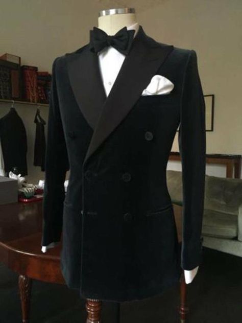 Velvet Prom Suit, Party Wear Blazers, Men's Tuxedo Wedding, Gentleman Mode, Prom Blazers, Black Blazer Men, Velvet Dinner Jacket, Blazer Wedding, Prom For Guys