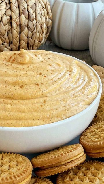 Dee on Instagram: "EASY PUMPKIN CHEESECAKE DIP🎃🧡

If you love all things pumpkin, then this pumpkin dip is the perfect treat for you! 

Made with just 6 ingredients — cream cheese, pumpkin purée, powdered sugar, cinnamon, pumpkin pie spice and Cool Whip — and done in 10 minutes, this dip is such an easy recipe! Plus, it’s no bake! 

It’s quick, easy and absolutely delicious! It’s the perfect fall dessert! 

#pumpkincheesecake #pumpkindip #pumpkinrecipes #pumpkindessert #falldesserts #nobake #nobakedessert #nobakecheesecake #cheesecakedip" Cream Cheese Pumpkin Dip Recipe, Fall Pumpkin Dip Recipes, Pumpkin Recipes Appetizers, Halloween Snacks For Work Party, Pumpkin Cheese Dip, Pumpkin Cheesecake Dip Easy, Easy Pumpkin Dip With Cream Cheese, Pumpkin Dip With Ginger Snaps, Easy Halloween Dips For Parties