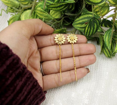 Flower & Needle Thread Earrings | Dangle Earrings | Handmade Chain Earrings | Long Earrings | Bridal Earrings | Wedding Earrings | Gift Idea. * Item Name:- Flower & Needle Thread Earrings * Metal:- 22kt Gold Plated Brass * Earring Size:- 64x14mm approx * Quantity:- 1 Pair Click here to check more of our gemstone earrings:- https://www.etsy.com/in-en/shop/RareGemsNJewels/items?ref=pagination&search_query=gemstone+earrings Click here to check more of our one of a kind ooak necklaces:- https://www. Needle And Thread Earrings, Gold Thread Earrings, Brass Earring, Loop Pendant, Handmade Chain, Chandbali Earrings, Horn Pendant, Thread Earrings, Needle Thread