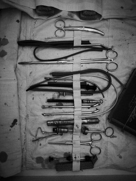 Tools Aesthetic, Medical Student Motivation, Med School Motivation, Medical Wallpaper, Medicine Student, Medical School Inspiration, Future Doctor, Med Student, Medical Aesthetic