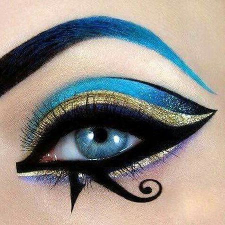 Egyptian Face Paint, Egyptian Queen Makeup, Cleopatra Makeup Ideas, Egyptian Eyes, Egypt Makeup, Egyptian Eye Makeup, Cleopatra Makeup, Egyptian Makeup, Drag Make-up