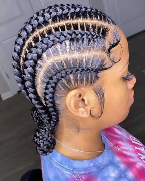 Cornrows Into Low Bun, Low Bun For Black Women, Plaits Hairstyles Black Natural, Bun For Black Women, Braids Star, Hairstyle Low Bun, Plaits Hairstyles Black, Stitch Braids Cornrows, Braided Low Bun