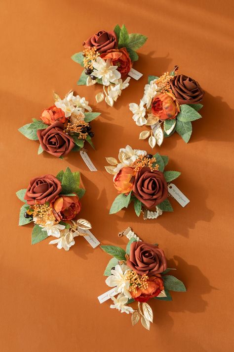 Terracotta Theme Wedding, Shoulder Corsage, Orange Wedding Themes, Weddings Country, Burnt Orange Weddings, Wedding Flower Packages, Large Flower Arrangements, Wrist Corsages, Vintage Wedding Decorations