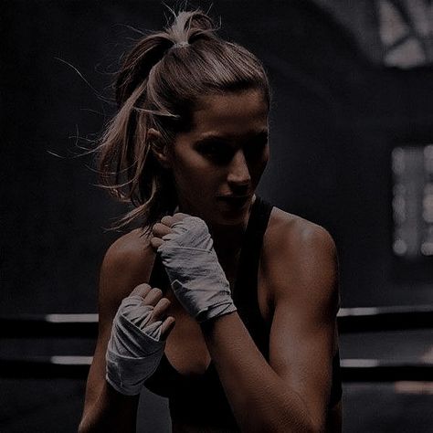 Fallon Core Aesthetic, Salt Kiss Sierra Simone Aesthetic, Salt Kiss Sierra Simone, Girl Fighter Aesthetic, Fighter Woman Aesthetic, Fighter Girl Aesthetic, Dark Gym Aesthetic Women, Badass Female Aesthetic, Woman Assassin Aesthetic