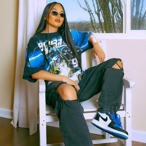 A lot of you asked for more styling videos. So, I styled 3 looks using my Air Jordan 1 Royal Toes. Click the link in my bio to watch my… Looks Hip Hop, Nascar Tee, Estilo Tomboy, Streetwear Apparel, Vintage Nascar, Ootd Photography, Designer Tshirt, Lifestyle Women, Shopping Design