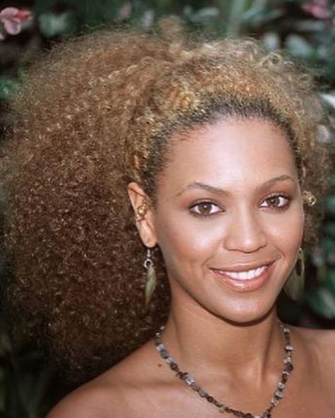 Beyonce Short Hair, Beyoncé Hair, Beyonce Hair, Jhene Aiko, Destiny's Child, Say My Name, Beyonce Knowles, Blonde Wig, Best Songs