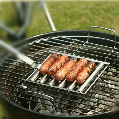 Spit Roaster, Bbq Spit, Hot Dog Roller, Making Hot Dogs, Hot Dog Rolls, Grilling Hot Dogs, Barbecue Party, Barbecue Tools, Sausage Rolls