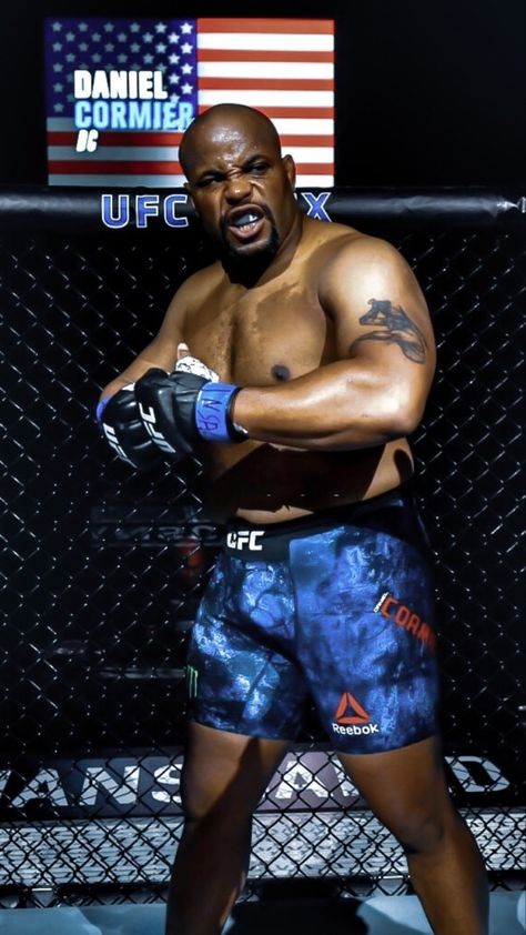 Daniel Cormier Wallpaper, Ufc Wallpaper, Ufc Poster, Daniel Cormier, Boxing Images, Action Pose Reference, Ufc Fighters, Action Pose, Mma Boxing