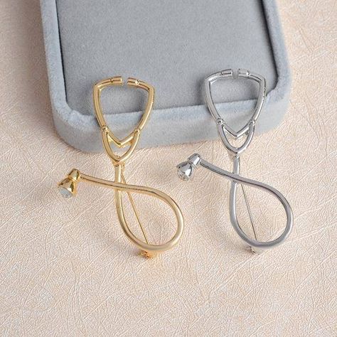 Doctor Stethoscope, Doctor Jewelry, Doctor Party, Stethoscope Design, Medical Stethoscope, Nurse Stethoscope, Medical Jewelry, Pretty Jewelry Necklaces, Enamel Lapel Pin