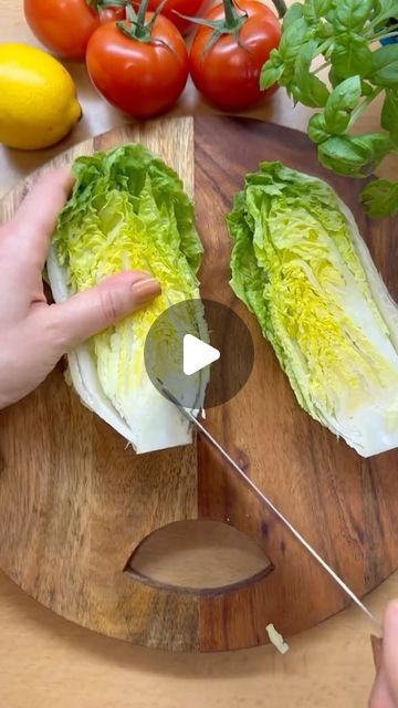 Diy Greek Salad, Hearts Of Romaine Salad, Fresh Side Salad Recipes, Diet Tasty Food, Summer Lunch Party Menu Ideas, How To Make A Good Salad, Mediterranean Dishes Healthy, Mediterranean Diet Recipes Lunch, Medatrainian Recipes