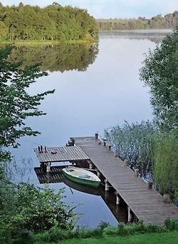 Lake Dock, Lakefront Living, Lakeside Living, Lake Time, Country Cottage Decor, Lake Living, Fairy Queen, Lake Cottage, Summer Cottage