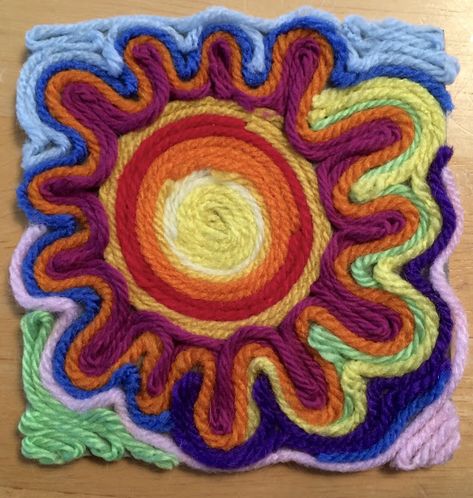 Yarn Painting Art, Mexican Sun, Kunst Inspo, Weather Unit, Leftover Yarn, Yarn Painting, 4th Grade Art, 5th Grade Art, 3rd Grade Art