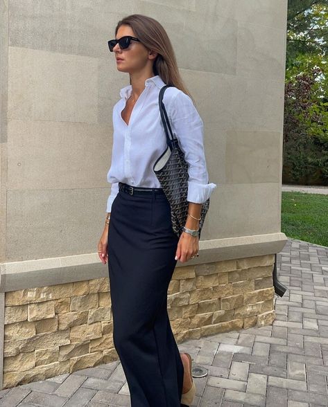 @lemanm on ig Shirt And Long Skirt, Back To Office, Mom Working, Career Mom, Big Closet, Elegant Summer Outfits, Classy Fall Outfits, Professional Chic, Chic Outfits Classy