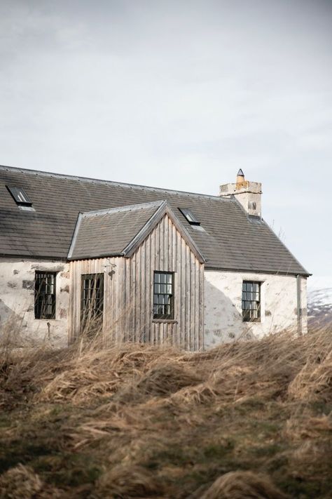 Geordie’s cottage was originally occupied by the workers at Killiehuntly Farm. The traditional but and ben cottage was enhanced by the addition of two extensions, one to form an entrance vestibule and the other housing the kitchen. This opened up the interior to be more spacious, allowing for a large sitting room, two bedrooms and a bathroom on the ground floor, along with a twin room upstairs in the attic with an adjacent shower room. Photography by Wildland. Cottage Scotland, Entrance Vestibule, Cottage Showers, Cottage Flooring, Cotswold House, Cottage Extension, Porch Interior, Twin Room, Room Photography