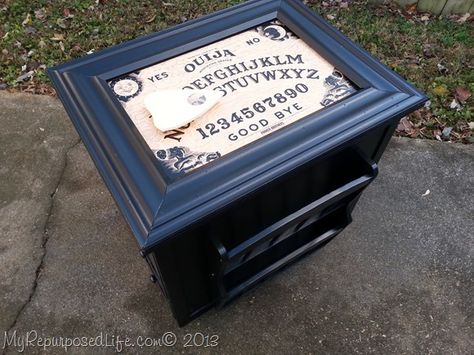 repurpose a game board on a side table... It probably wouldn't be an Ouija board in our house, but I like this idea! Ouija Table, Scrabble Tiles Coasters, Side Console, Old Board Games, Making Picture Frames, Scrabble Wall Art, Wall Art Tutorial, Board Table, Diy Craft Ideas