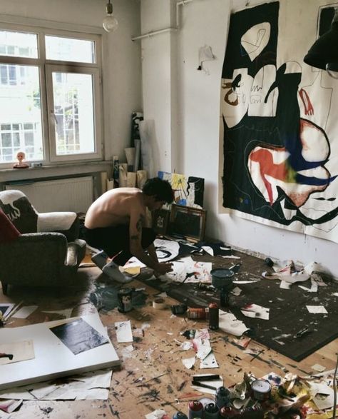 Obsessed Artist Aesthetic, Painter Boyfriend, Male Artist Aesthetic, Artist Studio Aesthetic, Curator Aesthetic, Artist Apartment, Jm Basquiat, Artist Couple, Art Studio Room