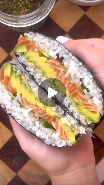 Sushi Wrap, Rice Paper Wraps, Salmon Wrap, Avocado Wrap, Instagram Tools, Salmon Sushi, High Protein Low Carb, Sushi Rice, Sushi Rolls