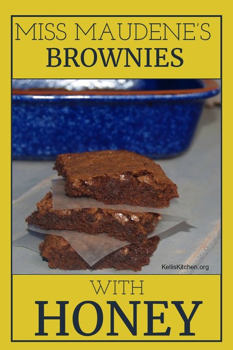 Miss Maudene’s Brownies with Honey Icing Brownie Icing, Brownie Frosting, Brown Recipe, Easy Chocolate Desserts, Brownie Desserts, Cookie Brownie Bars, Thm Desserts, Homemade Brownies, Best Brownies