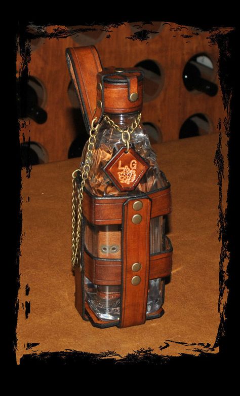 for disposable water bottle Leather Bottle Holder, Leather Water Bottle, Ren Fest, Bottle Ideas, Larp Costume, Steampunk Cosplay, Steampunk Diy, Steampunk Accessories, Leather Artisan