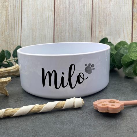 Cute Dog Bowls, Dog Feeding Bowls, Puppy Bowl, Custom Dog Bowls, Large Dog Bowls, Easy Dog Treat Recipes, Personalized Dog Bowls, Easy Dog Treats, Puppy Bowls