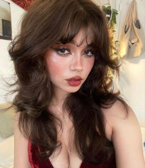 Hoco Hairstyles Bangs, Prom Hairstyles Fringe, Prom Hairstyles For Long Hair With Bangs, Soft Curls With Bangs, Hellbabyeve Instagram, Prom Hairstyle With Bangs, Graduation Hairstyles With Bangs, Wedding Hair Down With Bangs, Wedding Hair Fringe