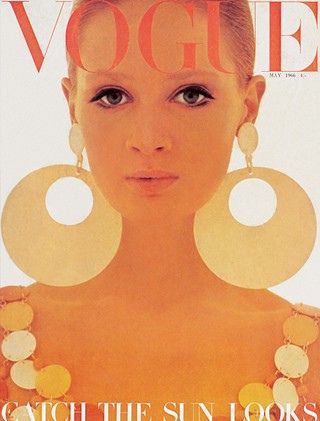 Vogue May 1966 by MsBlueSky, via Flickr 70s Vogue, Colleen Corby, Vintage Vogue Covers, 1960s Vogue, Pattie Boyd, Vogue British, Jean Shrimpton, Vogue Vintage, David Bailey