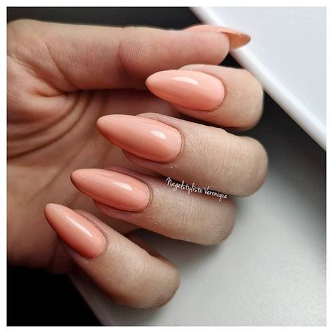 LoveNess Nail Products “Feeling Peachy with #LoveNess 'Hot Peach' 🍑🔥 ° #LVS Www.bibisnaildesign.com Peach Nude Nails, Peach Manicure, Peach Colored Nails, Feeling Peachy, Natural Acrylic Nails, Peach Nails, Almond Nails Designs, Almond Acrylic Nails, Nail Products