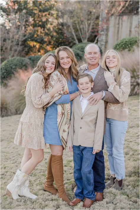 Adult Family Poses, Adult Family Photos, Wyatt Family, Big Family Photos, Lake Keowee, Newborn Family Photography, Family Portrait Poses, Family Of Five, Family Shoot