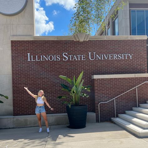 Illinois State University Aesthetic, First Day Of Sophomore Year, Northeastern Illinois University, Illinois State University, College Bedding, University Girl, College Aesthetic, Illinois State, 2023 Vision