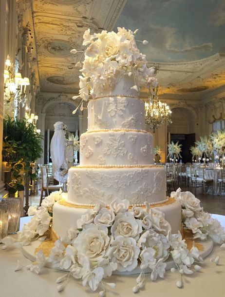 Large Wedding Cakes, Fancy Wedding Cakes, Extravagant Wedding Cakes, Big Wedding Cakes, Dream Wedding Cake, Extravagant Wedding, Amazing Wedding Cakes, Gorgeous Wedding Cake, White Wedding Cakes