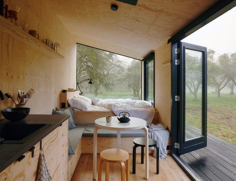 Berlin Startup Raus Is Building Designer Cabins in the Woods that Let Tired City-Dwellers Become One With Nature - Sight Unseen Make Your House Look Expensive, Mini Chalet, Minimalist Cabin, Boutique Hotel Room, Eco Cabin, Contemporary Cabin, Tiny Cabins, Look Expensive, Casa Container