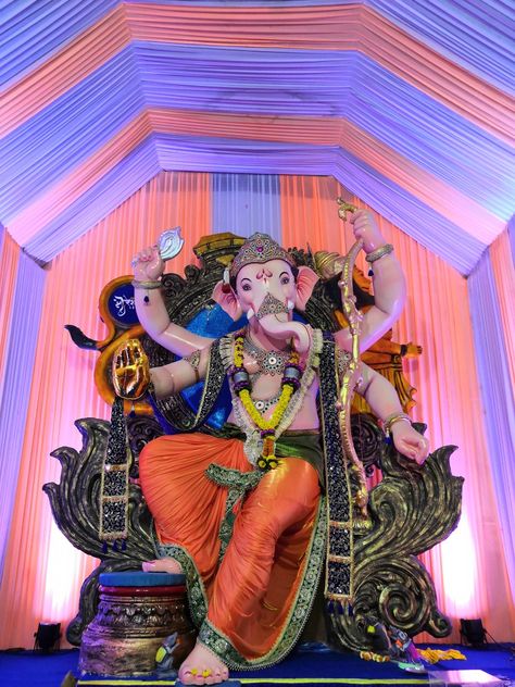 Ganapati, Mumbai Ganeshotsav Ganapathi Mandapam Decoration, Ganesh Mandapam Decoration, Ganapathi Decoration, Mandapam Decoration, Stage Decoration Photos, Science Exhibition Projects, Pandal Decoration, Vinayaka Chavithi, Mandap Decoration