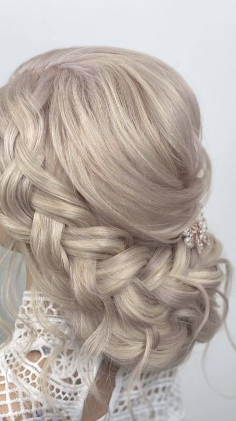 Wedding Bun Hairstyles With Braid, Bridal Hairstyles Extensions, Bride Boho Updo, Bridal Braided Updo, Braid Bridal Hairstyles, Bridal Updo With Braid, Bridal Updos For Long Hair, Wedding Hairstyle Tutorial, Updo Tutorials